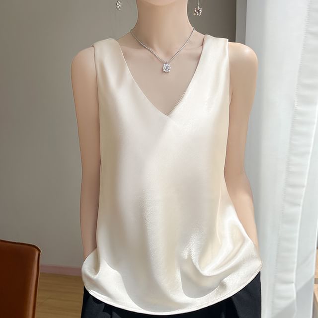 Weelop-Sleeveless V-Neck Satin Top