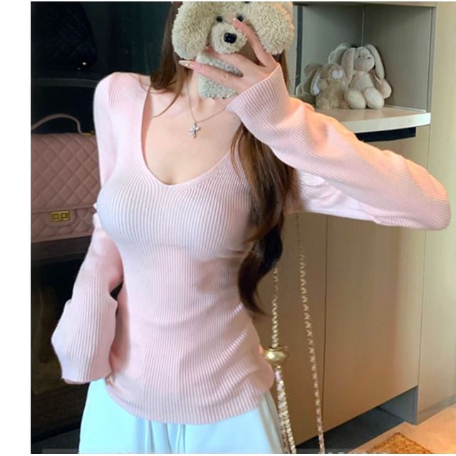 Whoosh-Long-Sleeve V-Neck Plain Ribbed Knit Top