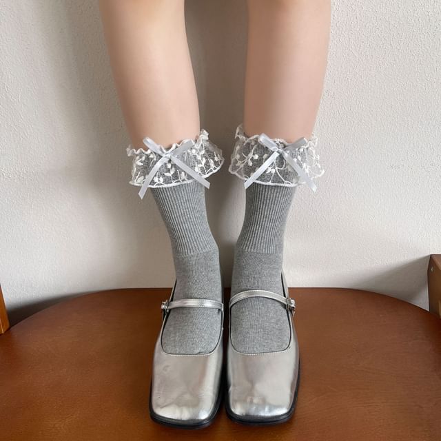 Whychunga-Lace Ruffle Socks