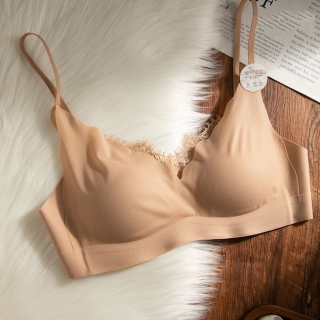 Wildery-Lace Trim Triangle Bralette