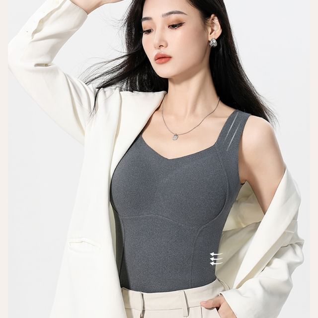Wildery-Plain Padded Slim Fit Tank Top
