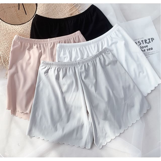 Wildery-Plain Scallop Hem Undershorts