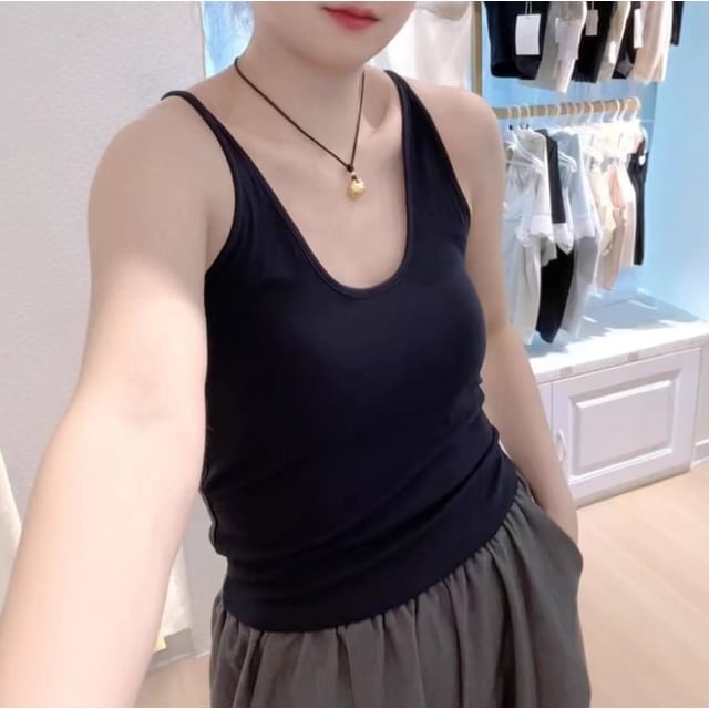 Wildery-Scoop Neck Plain Tank Top