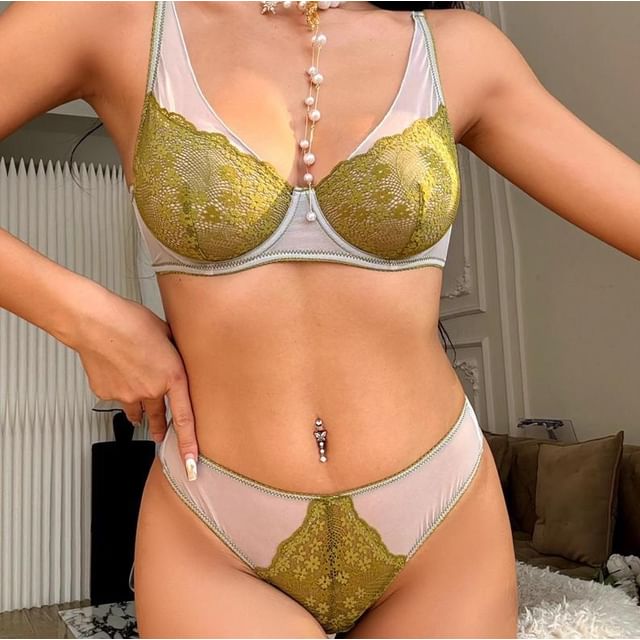 Wildery-Set Lace Bra Top Panties
