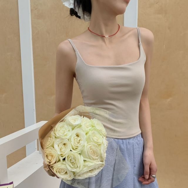 Wildery-Square Neck Plain Crop Camisole Top
