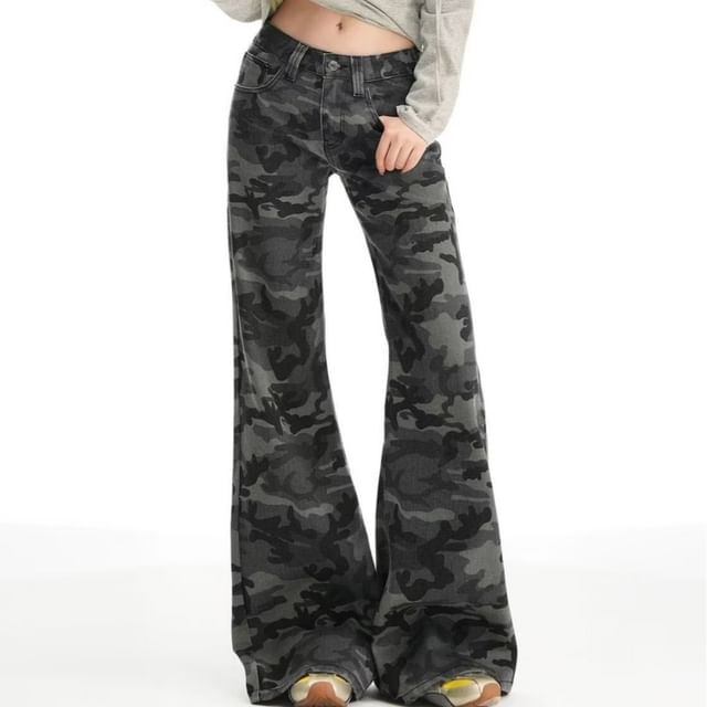 Wildfoea-Mid Rise Camouflage Flared Jeans