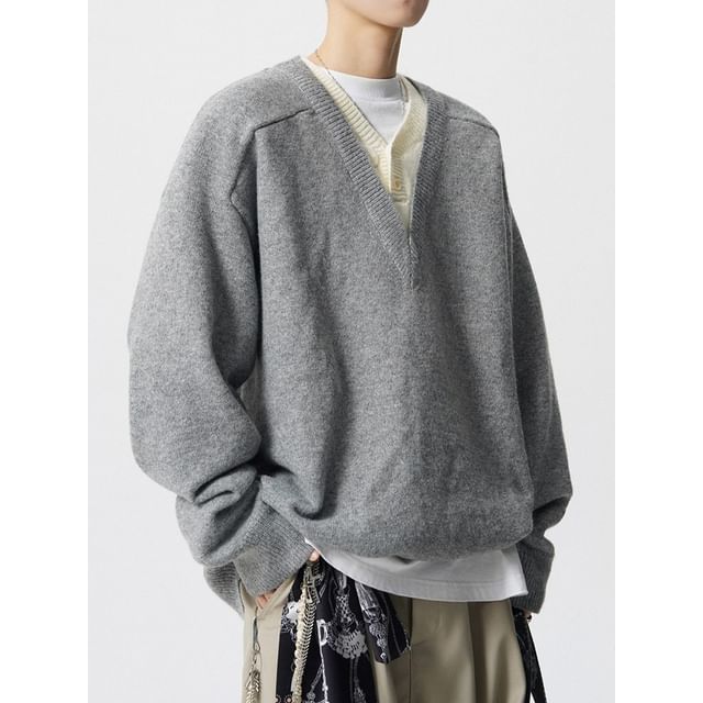 Wolfkane-Mock Two-Piece V-Neck Two Tone Sweater