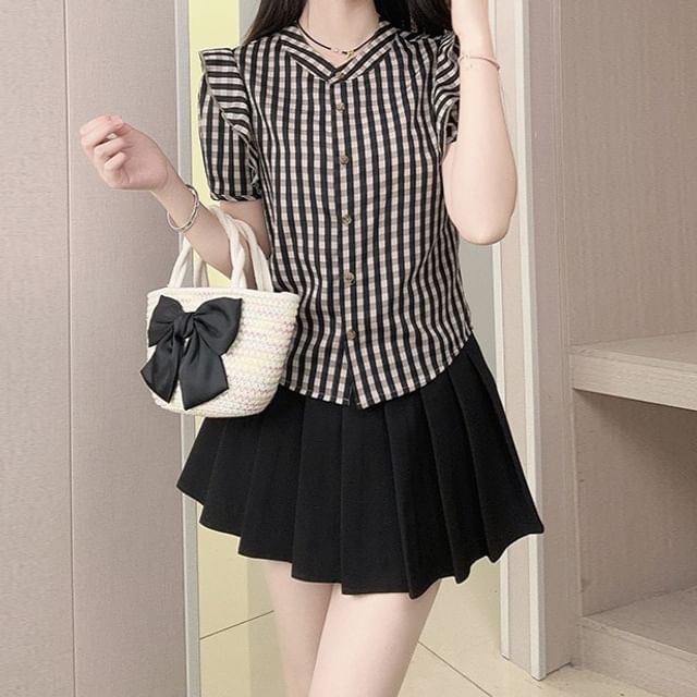 Woohan-Short Sleeve V-Neck Plaid Ruffle Blouse