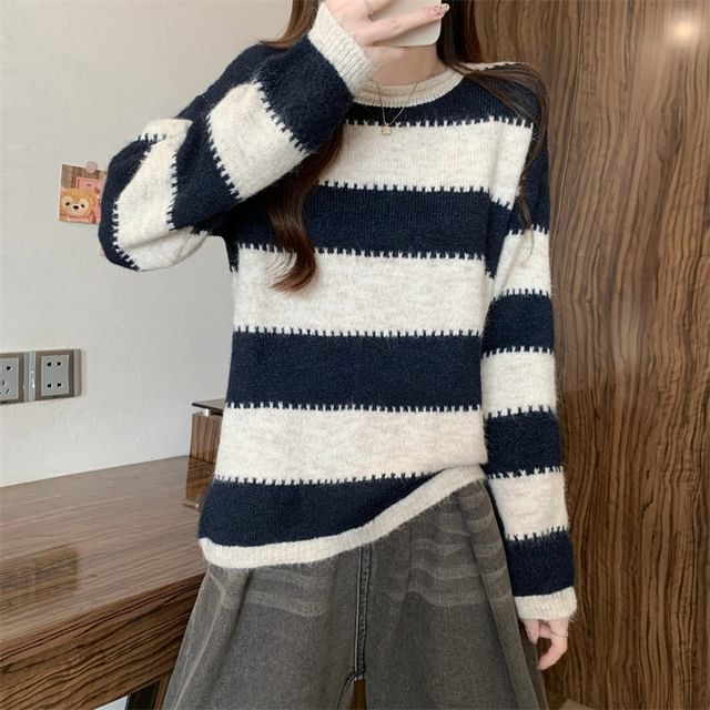 Yako-Crew Neck Striped Sweater