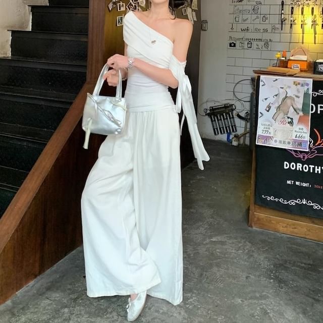Yako-Off Shoulder Plain Crop Top