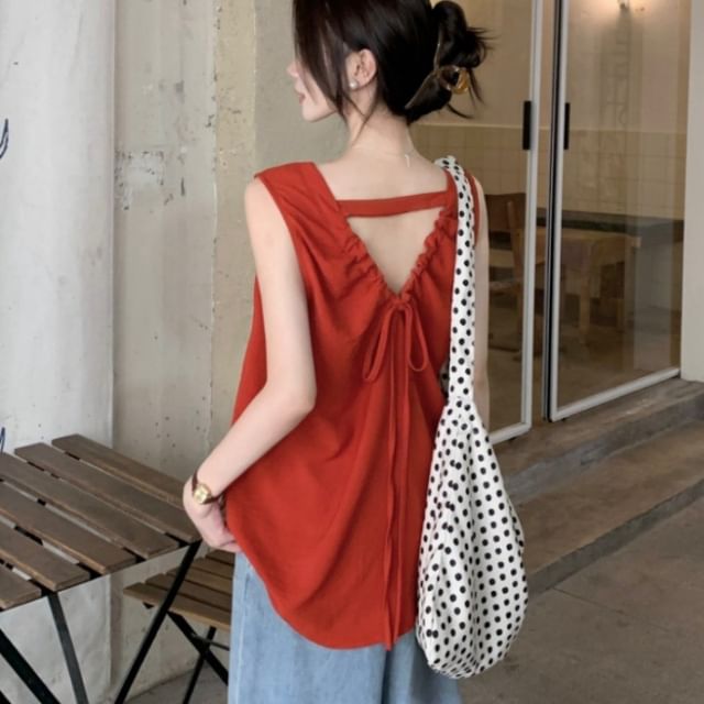 Yako-Sleeveless Crew Neck Plain Cutout Back Blouse
