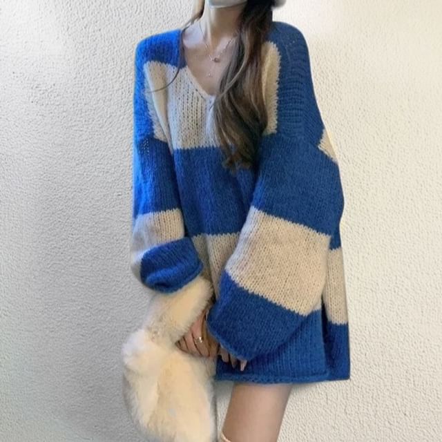 Yako-V-Neck Awning Stripe Sweater