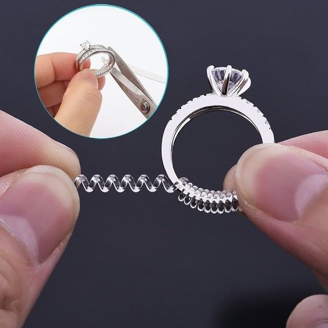 Yulu-Invisible Plastic Ring Size Adjuster Various Designs