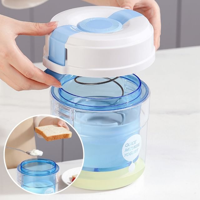 Yulu-Plastic Greek Yogurt Strainer