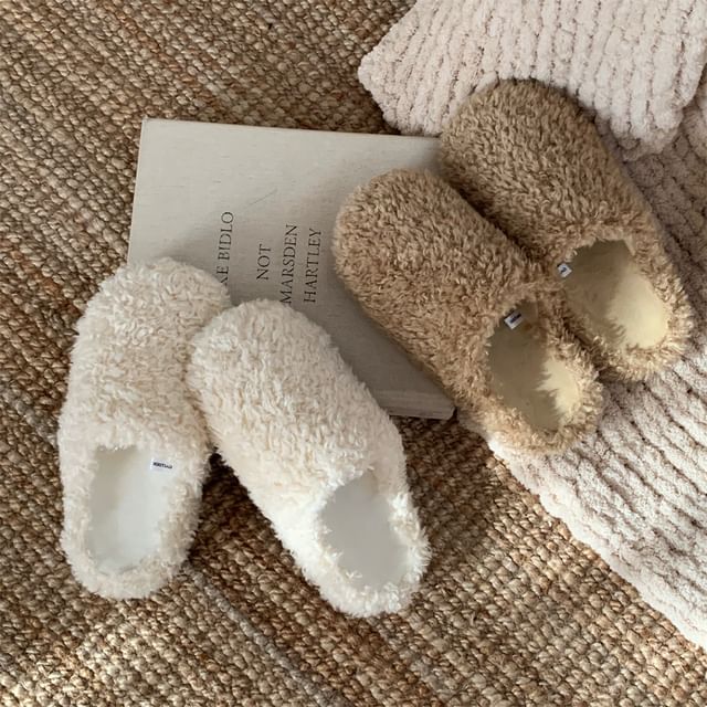 ZORI-Plain Fluffy Slippers